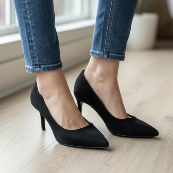 Black suede forever21 pointed high heels low heel - Picture 1 of 12